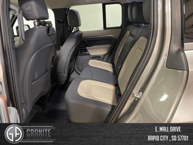 Used 2024 Land Rover Defender 110 X-Dynamic SE image 8