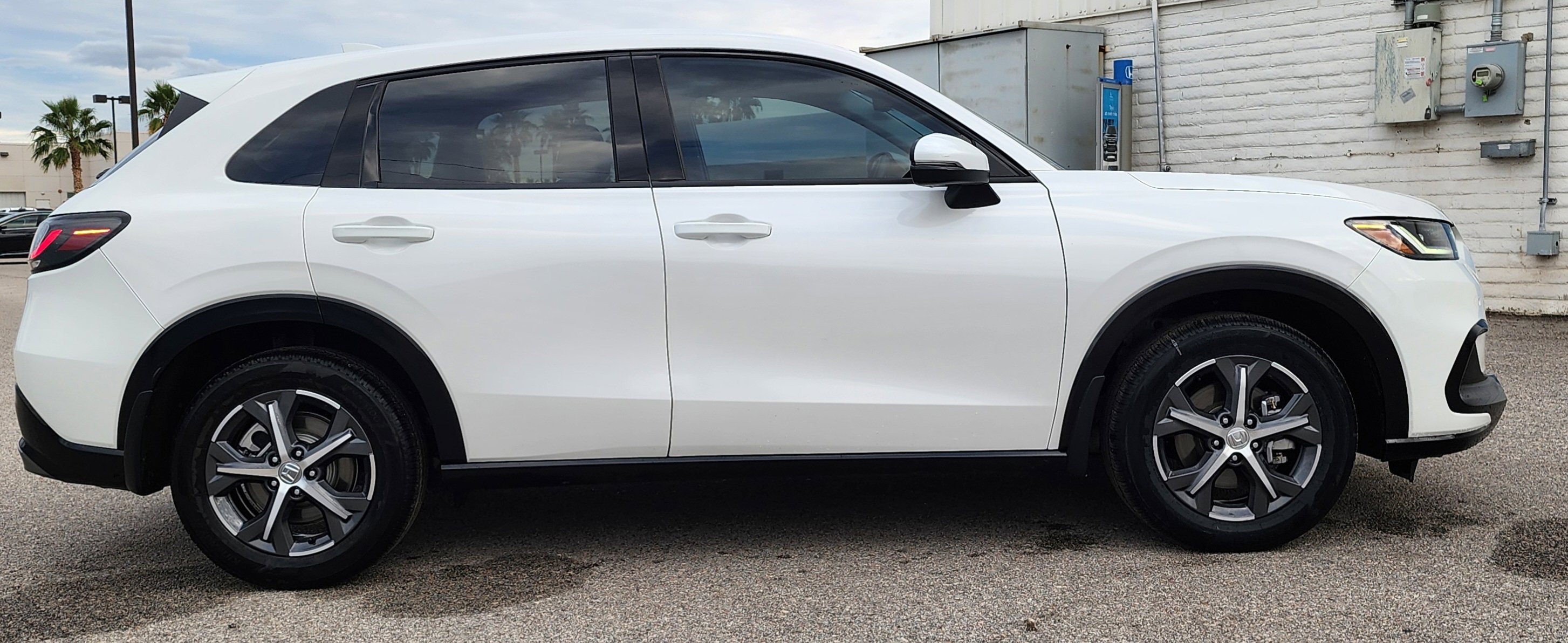 Certified 2024 Honda HR-V EX-L image 17