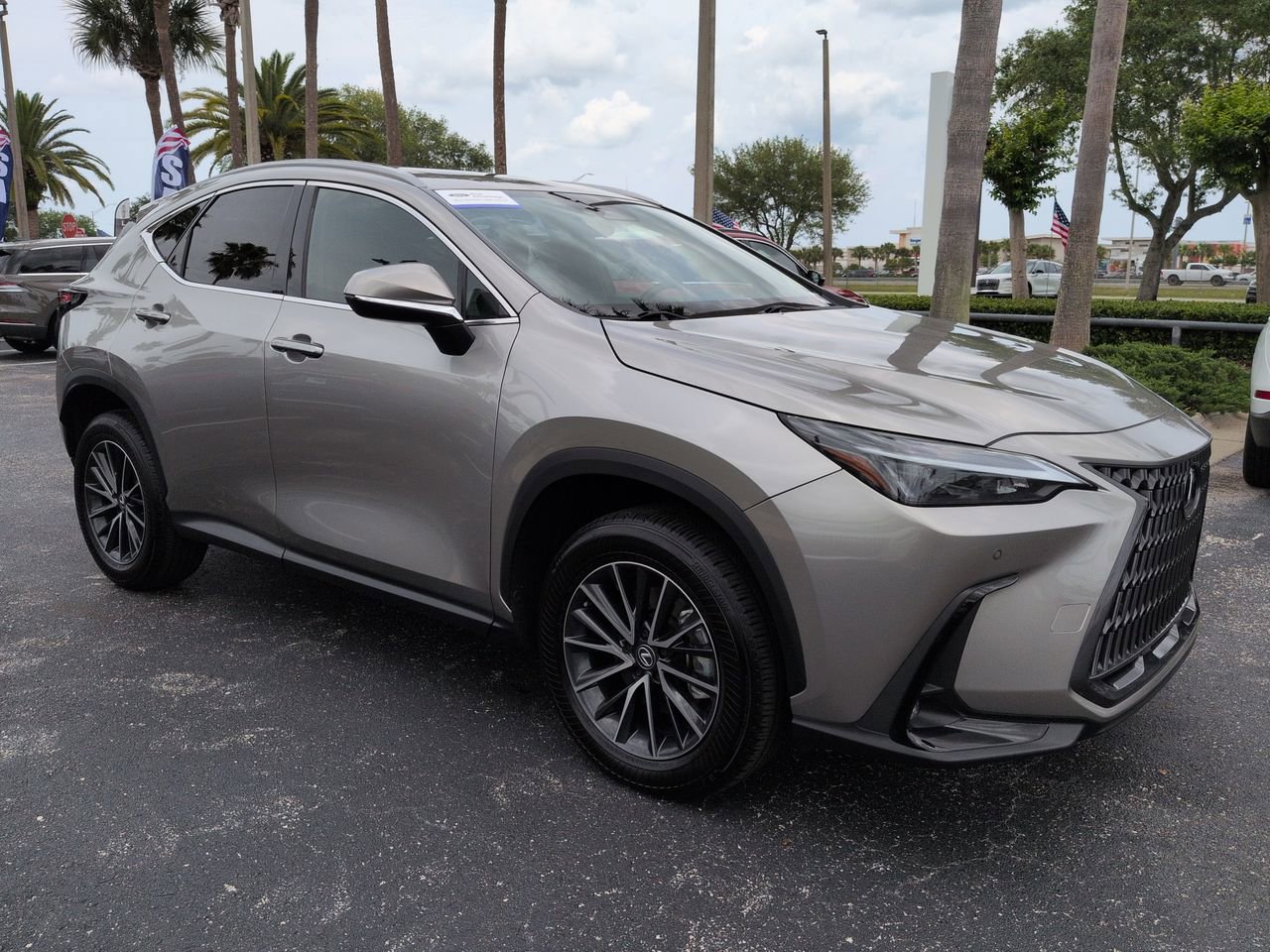 Used 2024 Lexus NX 350 AWD image 2