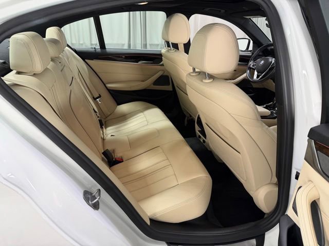 Used 2018 BMW 530i xDrive w/ Premium Package AWD/4WD image 8