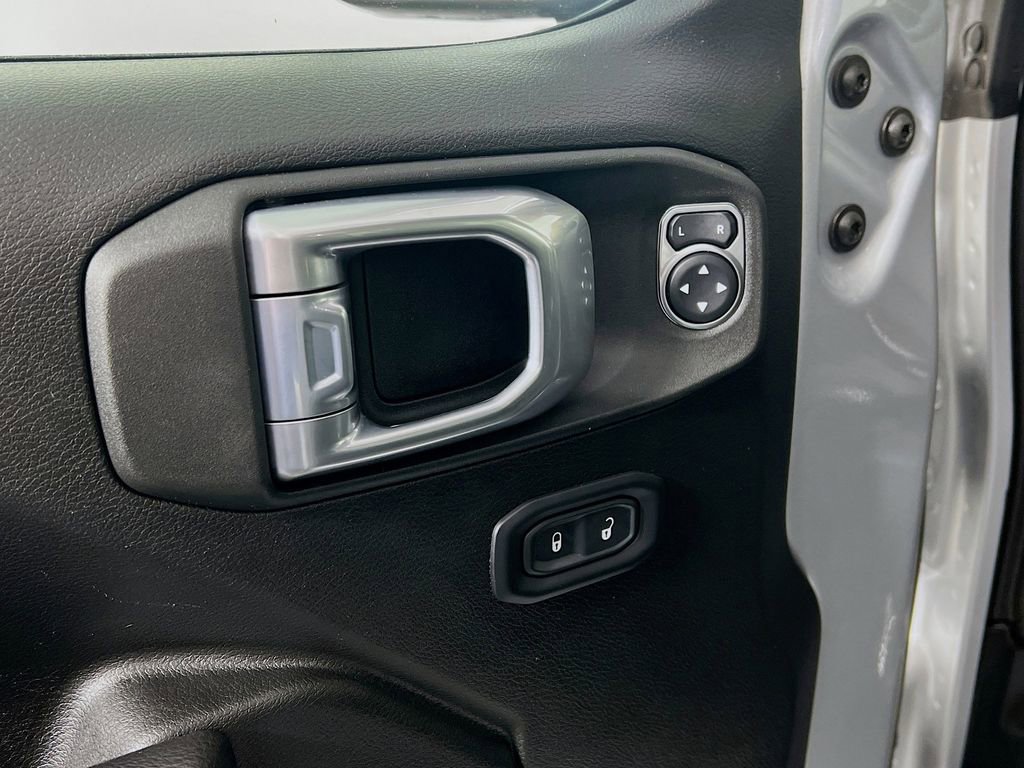 Used 2022 Jeep Wrangler Unlimited Sport AWD/4WD image 32