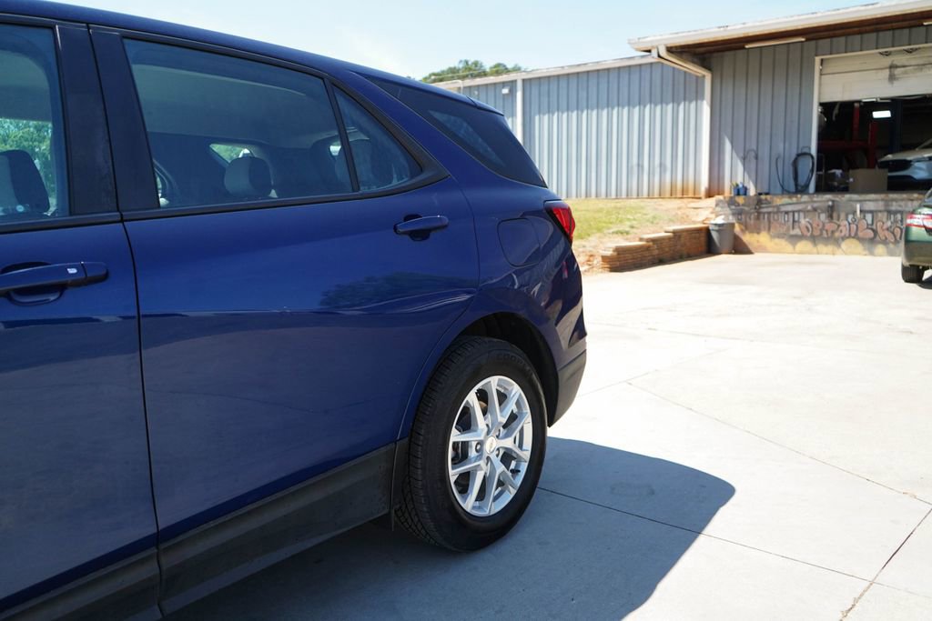 Used 2022 Chevrolet Equinox LS AWD/4WD image 22