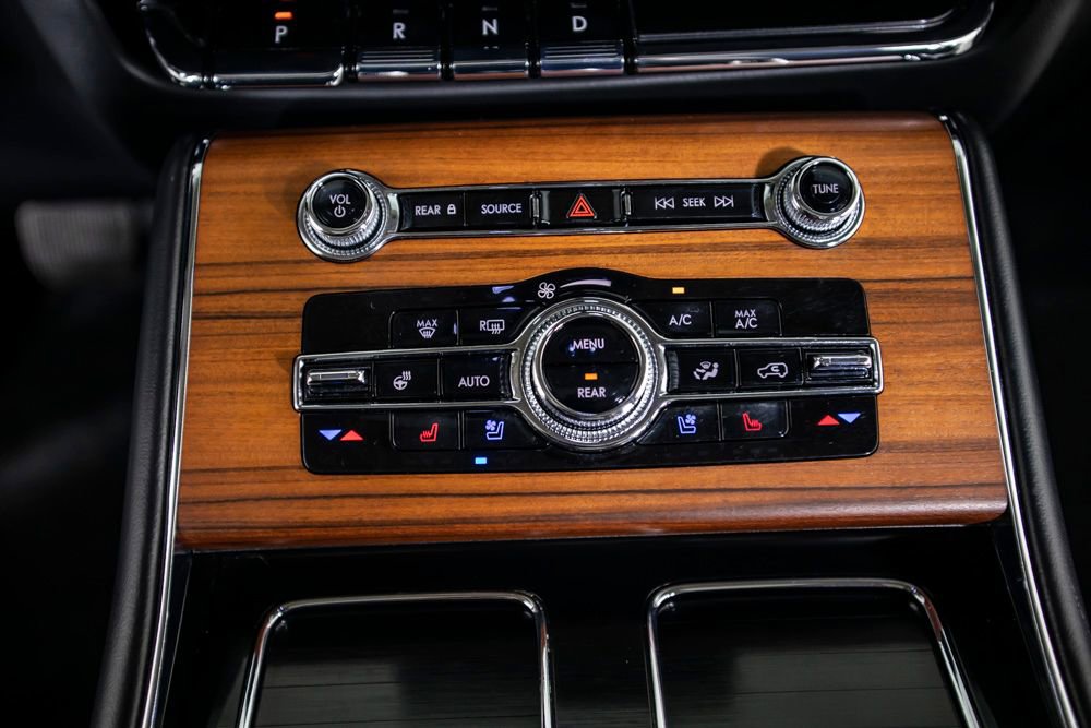 Used 2024 Lincoln Aviator Reserve w/ Elements Package Plus RWD image 29