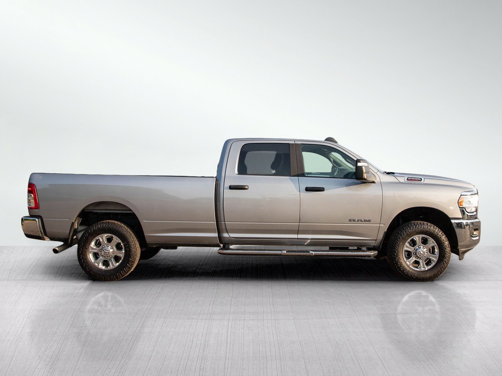 Used 2024 RAM 2500 Big Horn AWD/4WD image 6