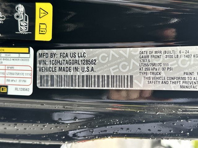 Certified 2024 Jeep Gladiator Willys image 31