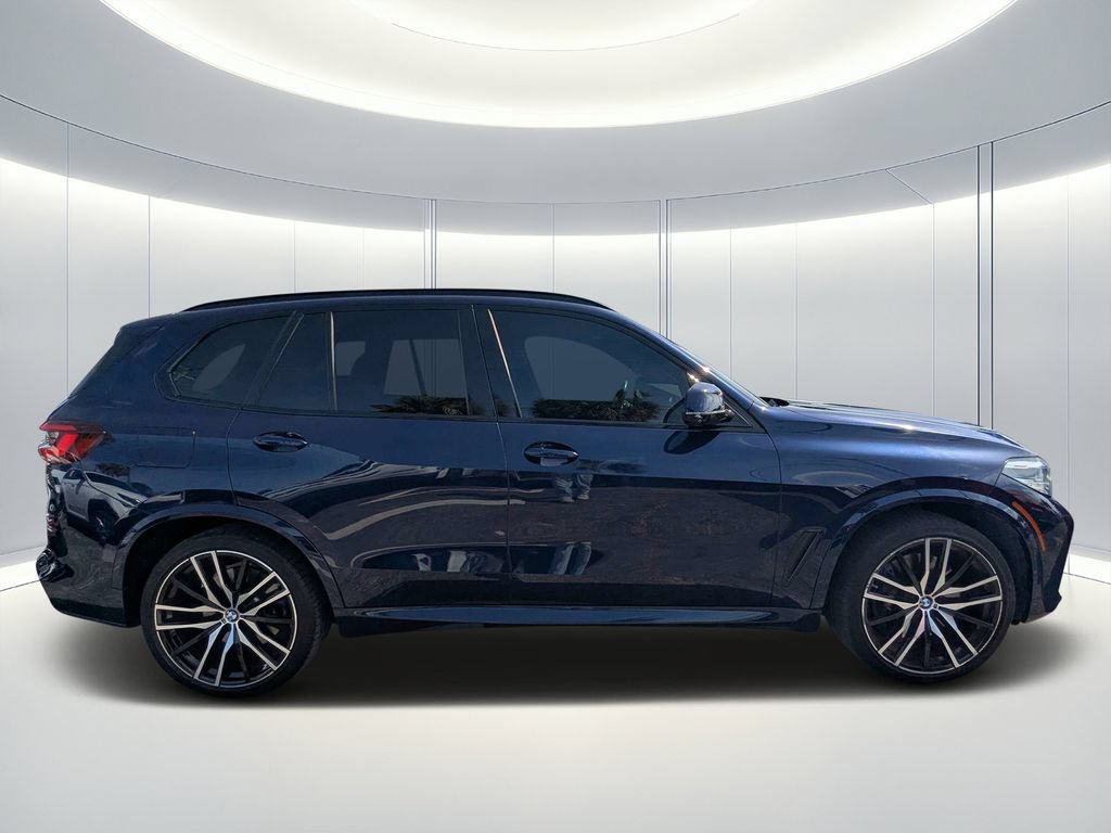 Used 2021 BMW X5 M50i AWD/4WD image 3