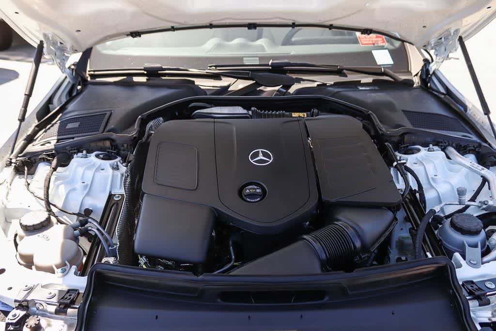 Used 2025 Mercedes-Benz C 300 Sedan image 29
