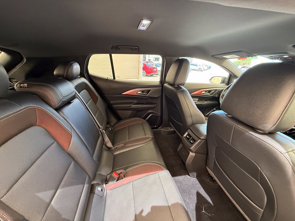 Used 2024 Chevrolet Equinox EV RS FWD image 20