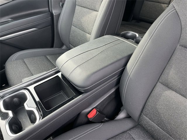 Used 2025 Chevrolet Traverse LT image 20