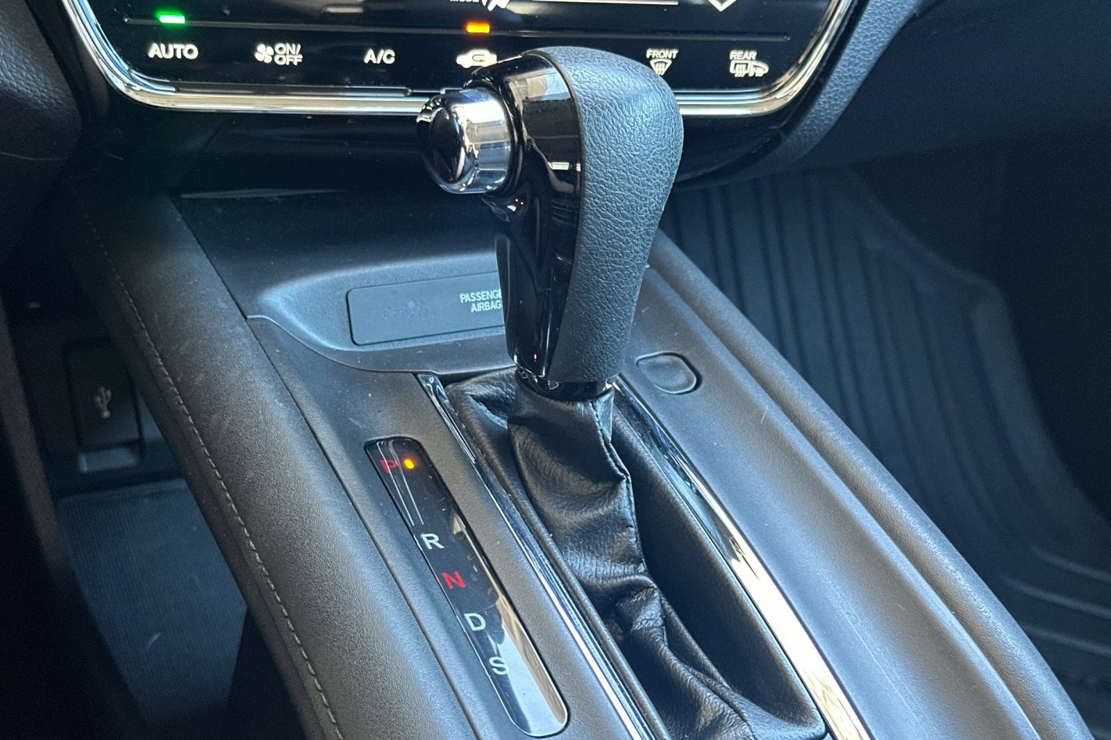 Used 2018 Honda HR-V EX image 25