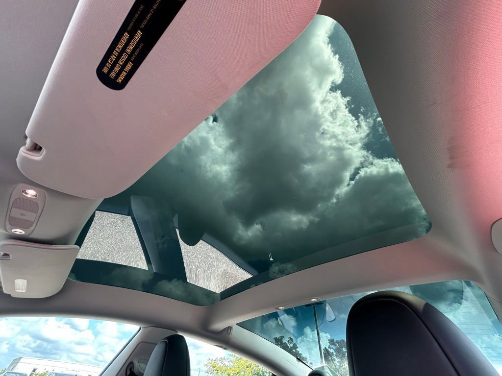 Used 2023 Tesla Model 3 Standard Range image 26