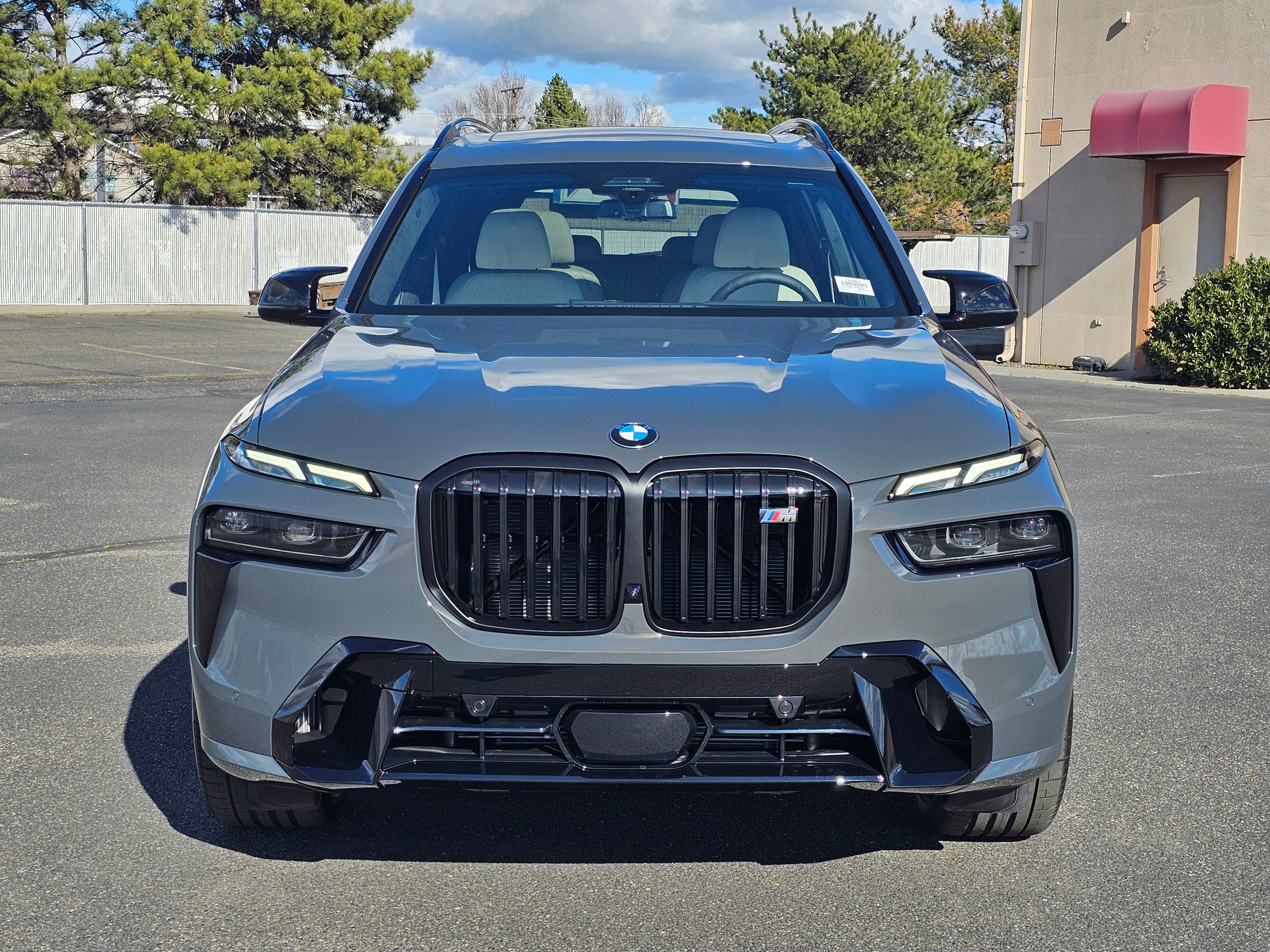 New 2026 BMW X7 M60i image 38