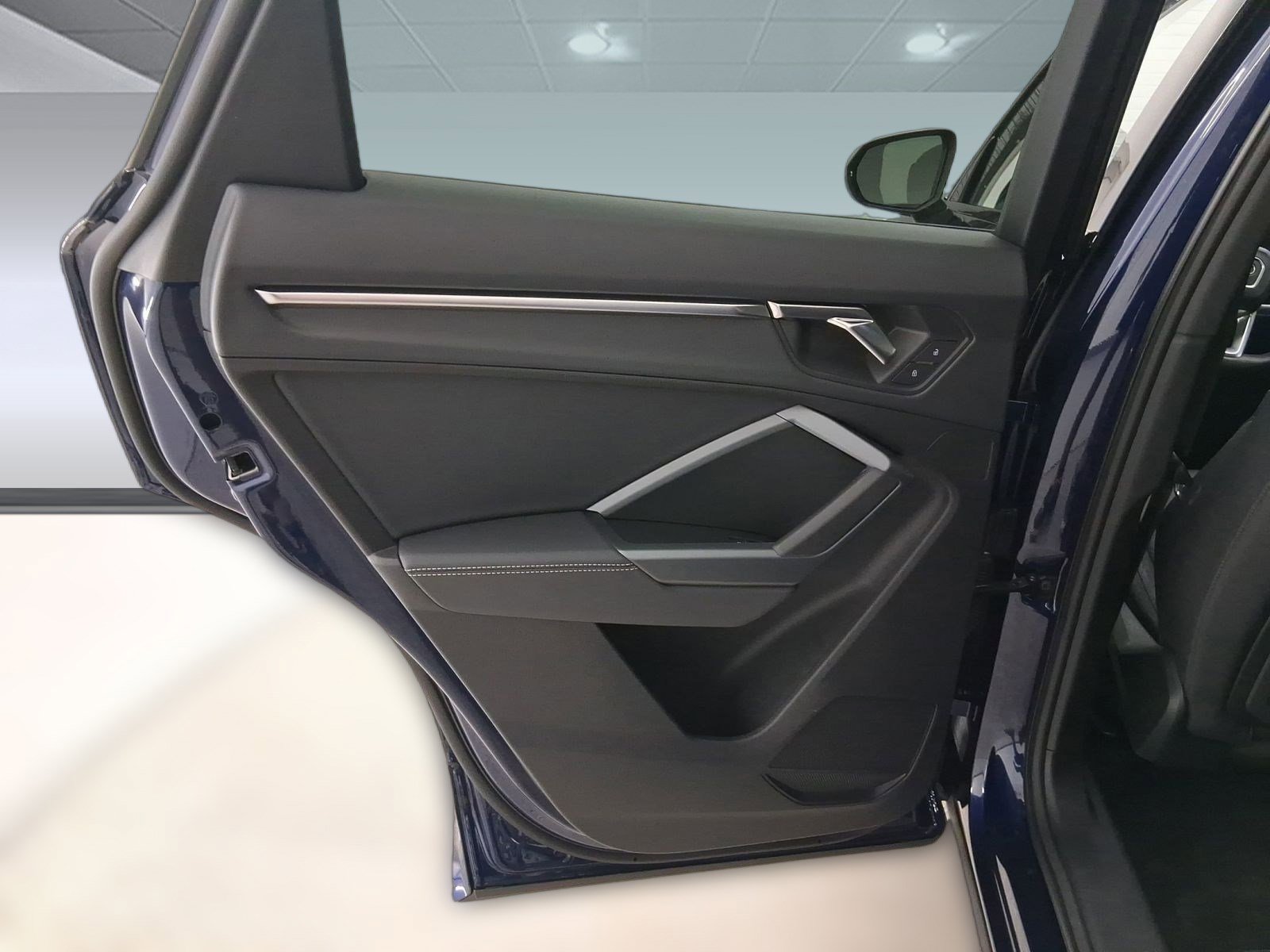 Certified 2025 Audi Q3 2.0T Premium w/ Convenience Package image 26