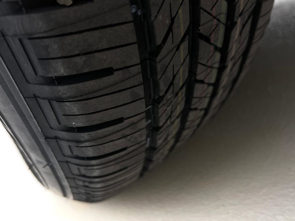 Used 2024 Toyota Sienna XSE w/ XSE Plus Package image 32