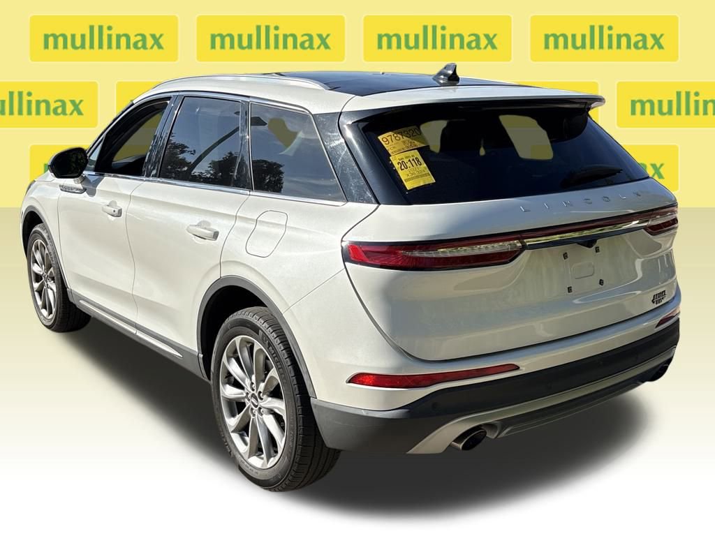 Used 2021 Lincoln Corsair AWD w/ Premium Package image 11