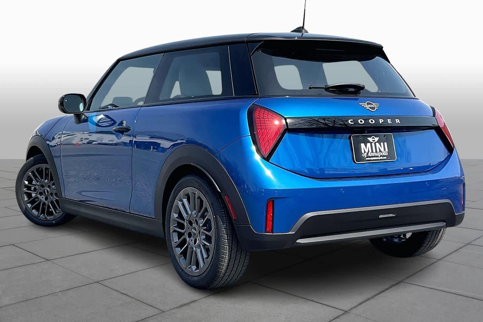 Used 2026 MINI Cooper 2-Door Hardtop FWD image 12