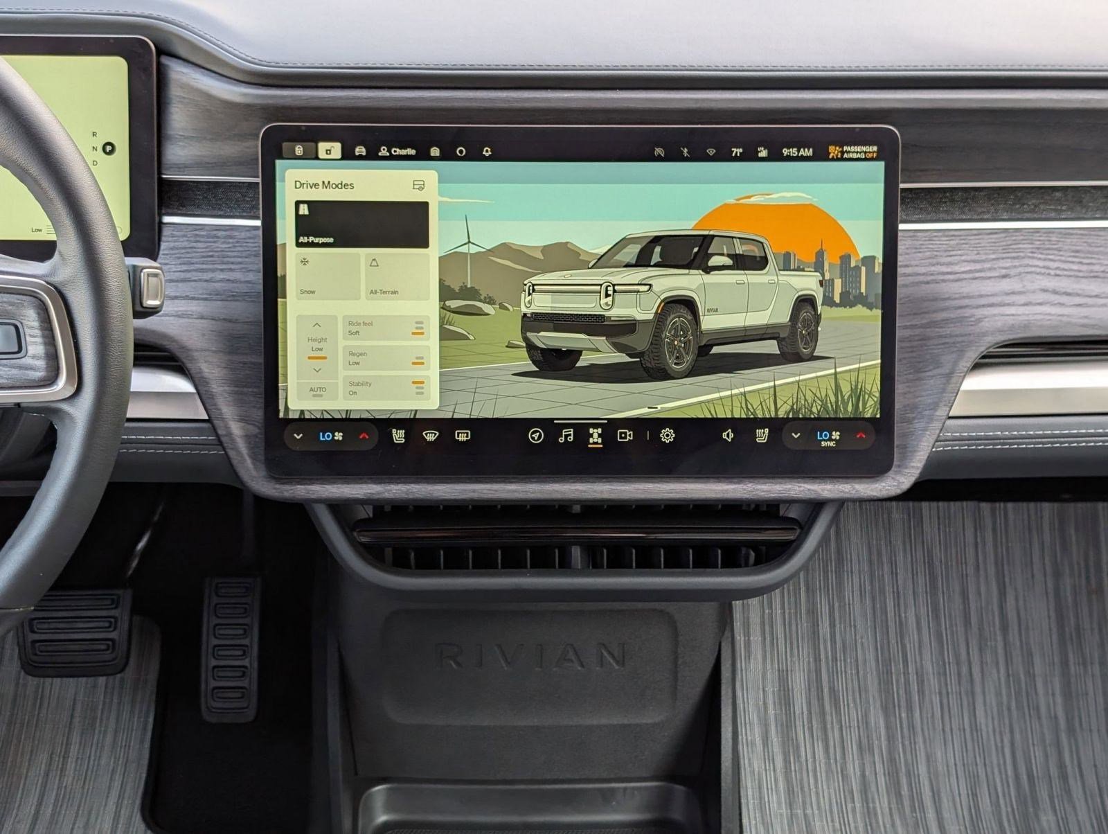 Used 2025 Rivian R1T Adventure image 28