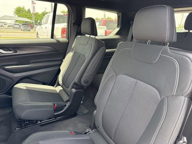 New 2025 Jeep Grand Cherokee L Laredo AWD/4WD image 13