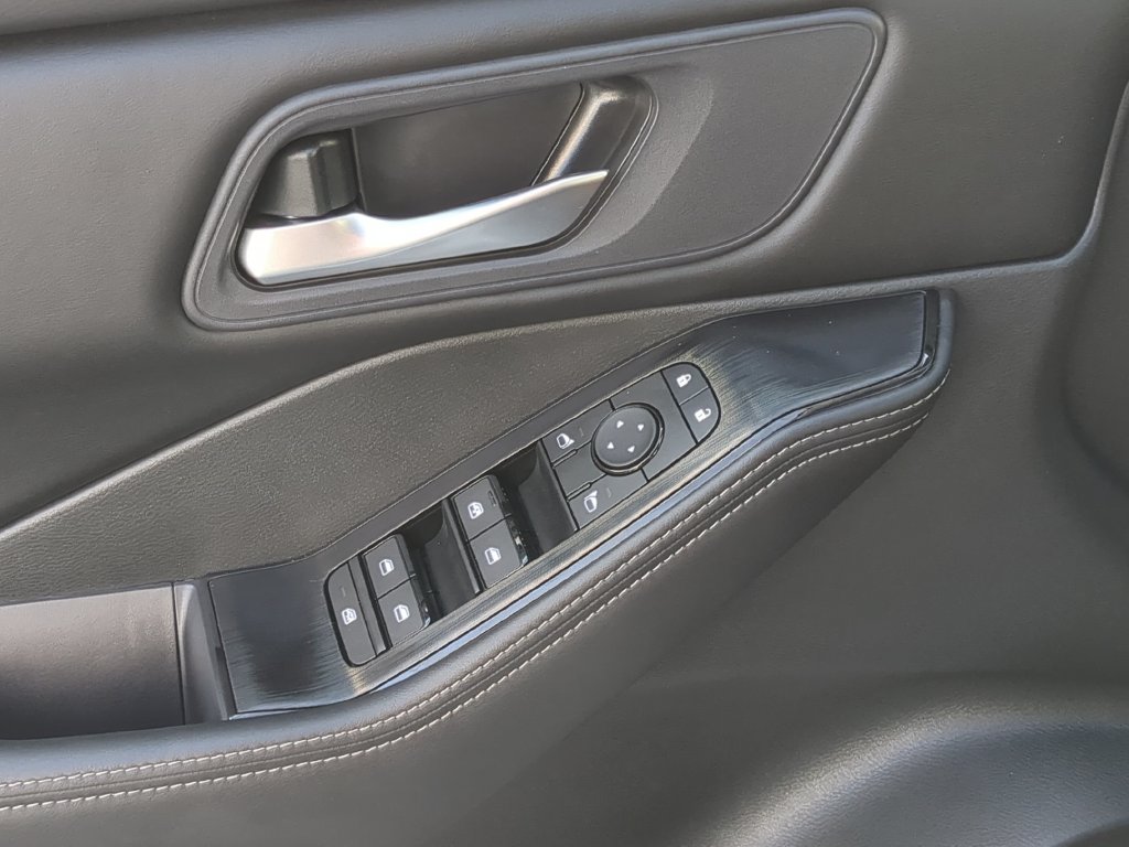Certified 2026 Nissan Rogue SV w/ Cold Weather Package FWD image 13