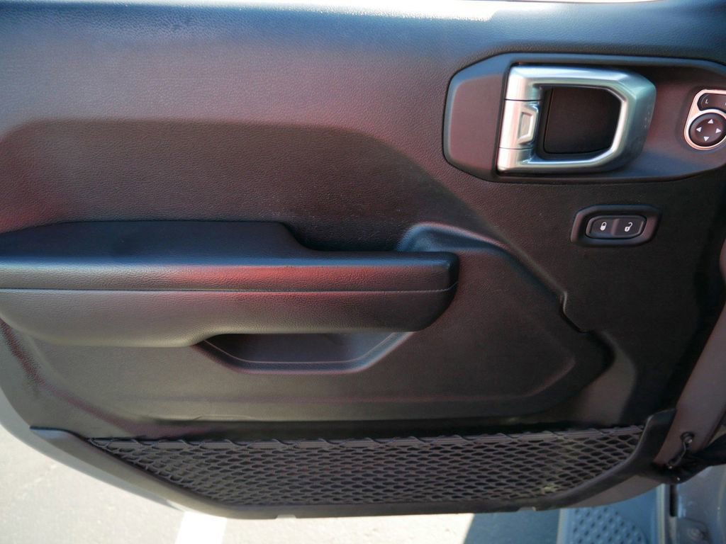 Used 2021 Jeep Gladiator Sport image 9