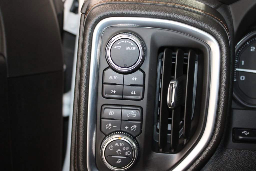 Used 2022 GMC Sierra 2500 AT4 w/ AT4 Preferred Package AWD/4WD image 45
