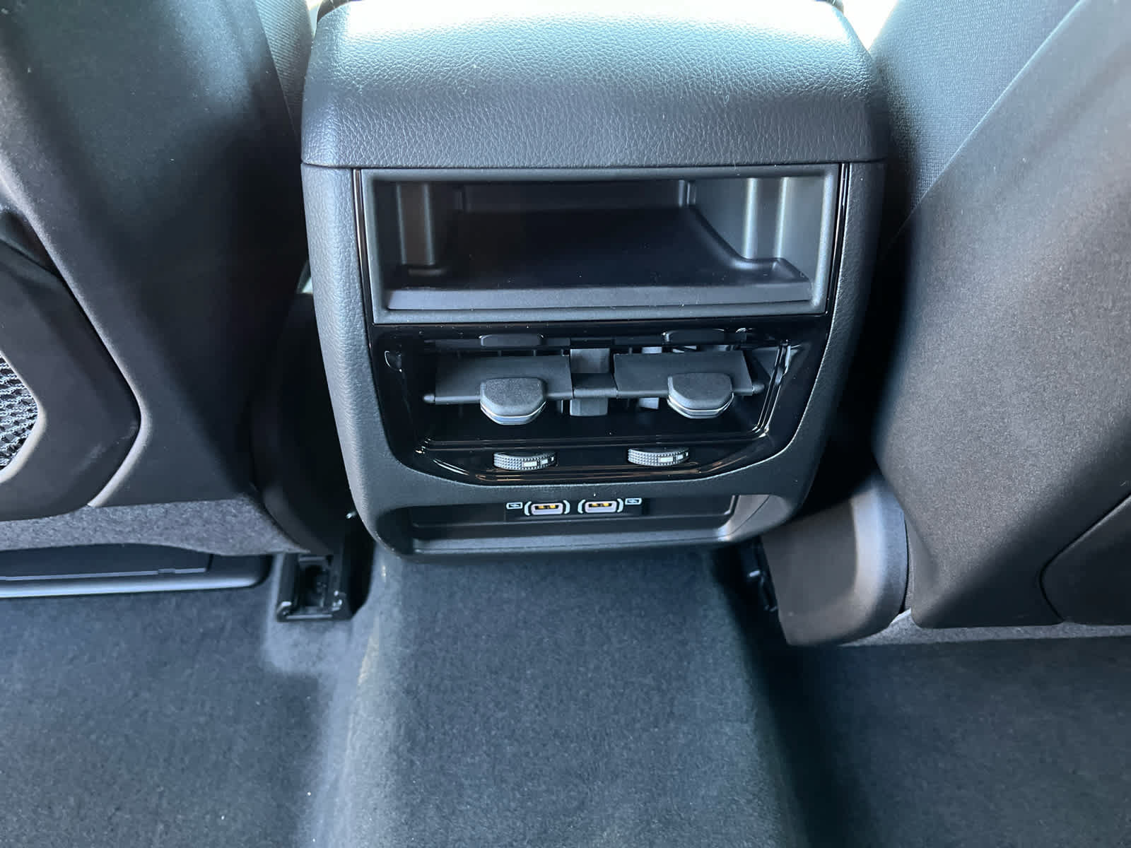 New 2026 Jeep Grand Cherokee Laredo AWD/4WD image 24