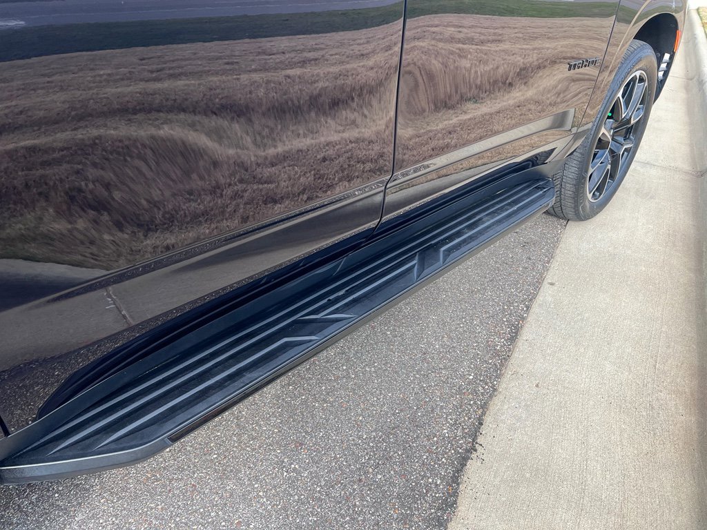 Used 2022 Chevrolet Tahoe RST w/ Sport Performance Package image 7