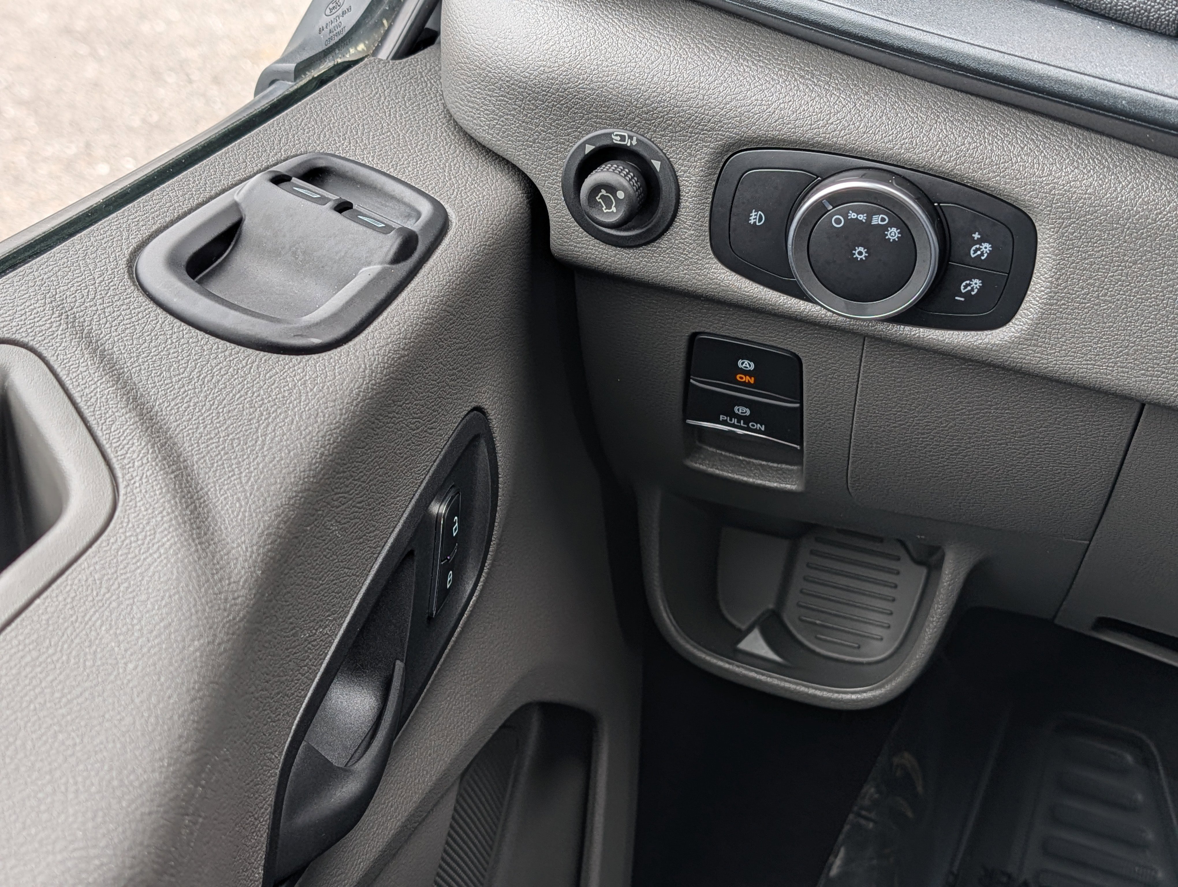 Certified 2025 Ford Transit 350 XLT RWD image 21