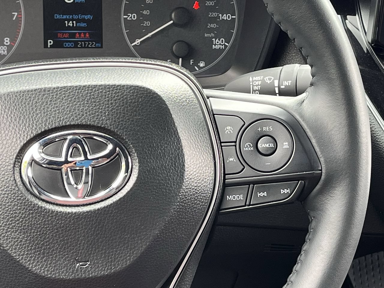 Used 2025 Toyota Corolla SE FWD image 14