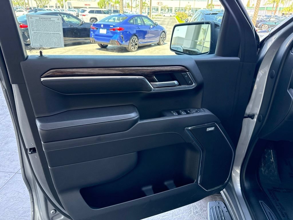 Used 2023 GMC Sierra 1500 Elevation w/ Elevation Premium Package AWD/4WD image 9