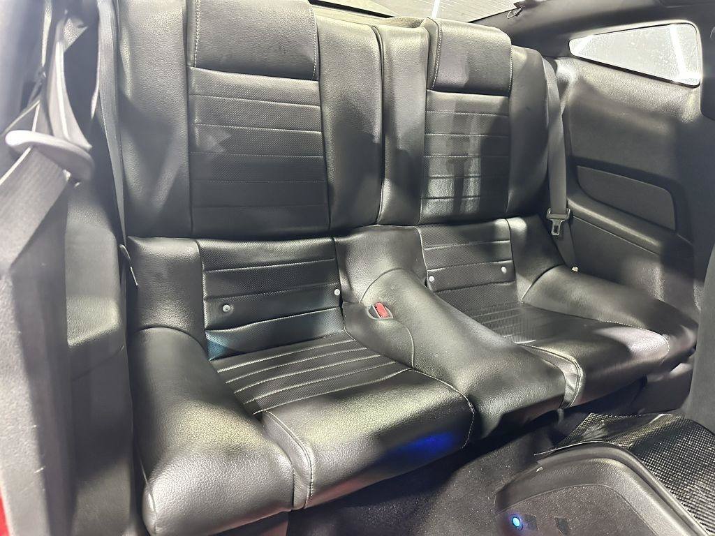 Used 2010 Ford Mustang Premium RWD image 31