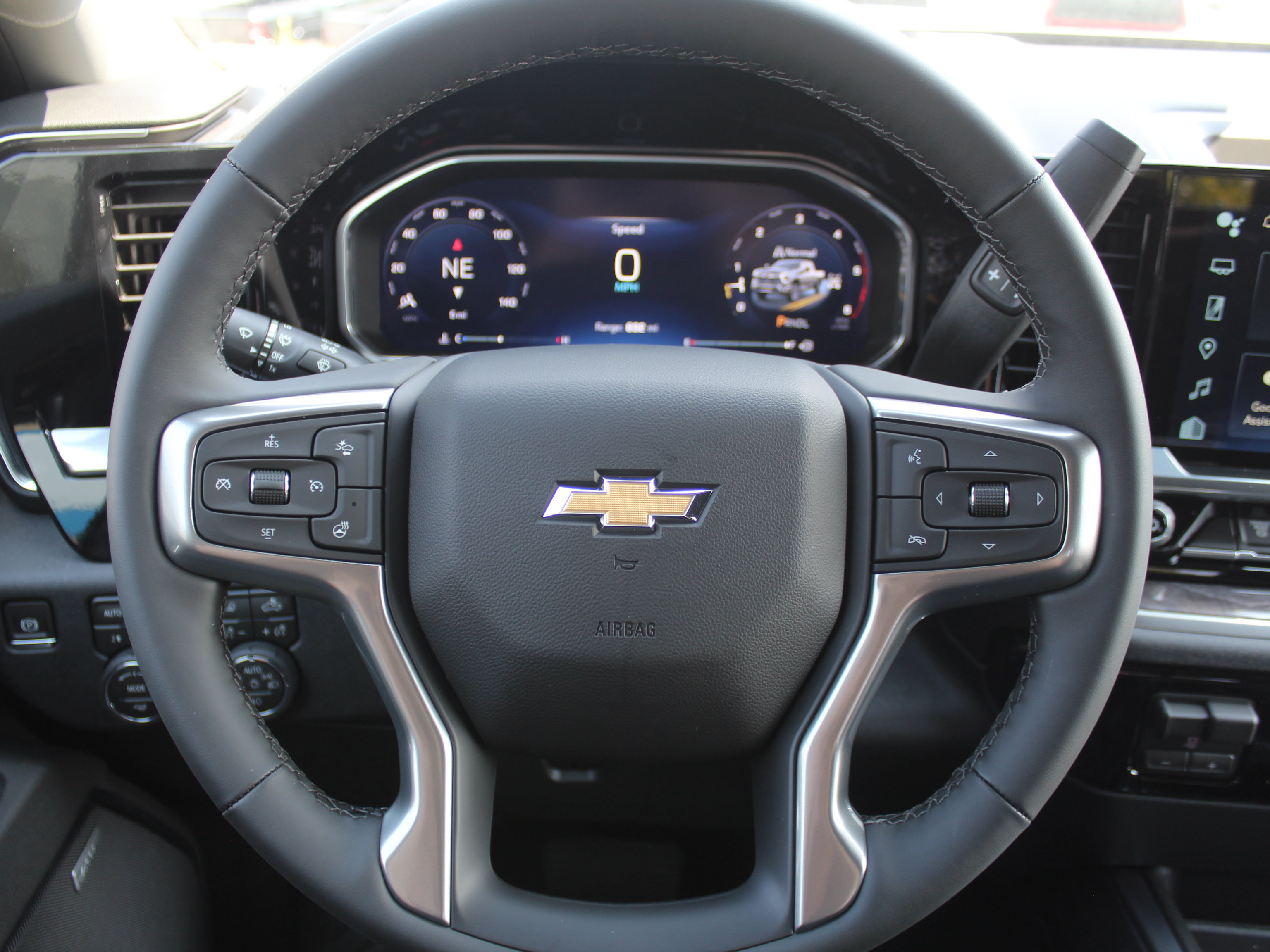 New 2026 Chevrolet Silverado 2500 LTZ w/ LTZ Convenience Package AWD/4WD image 17