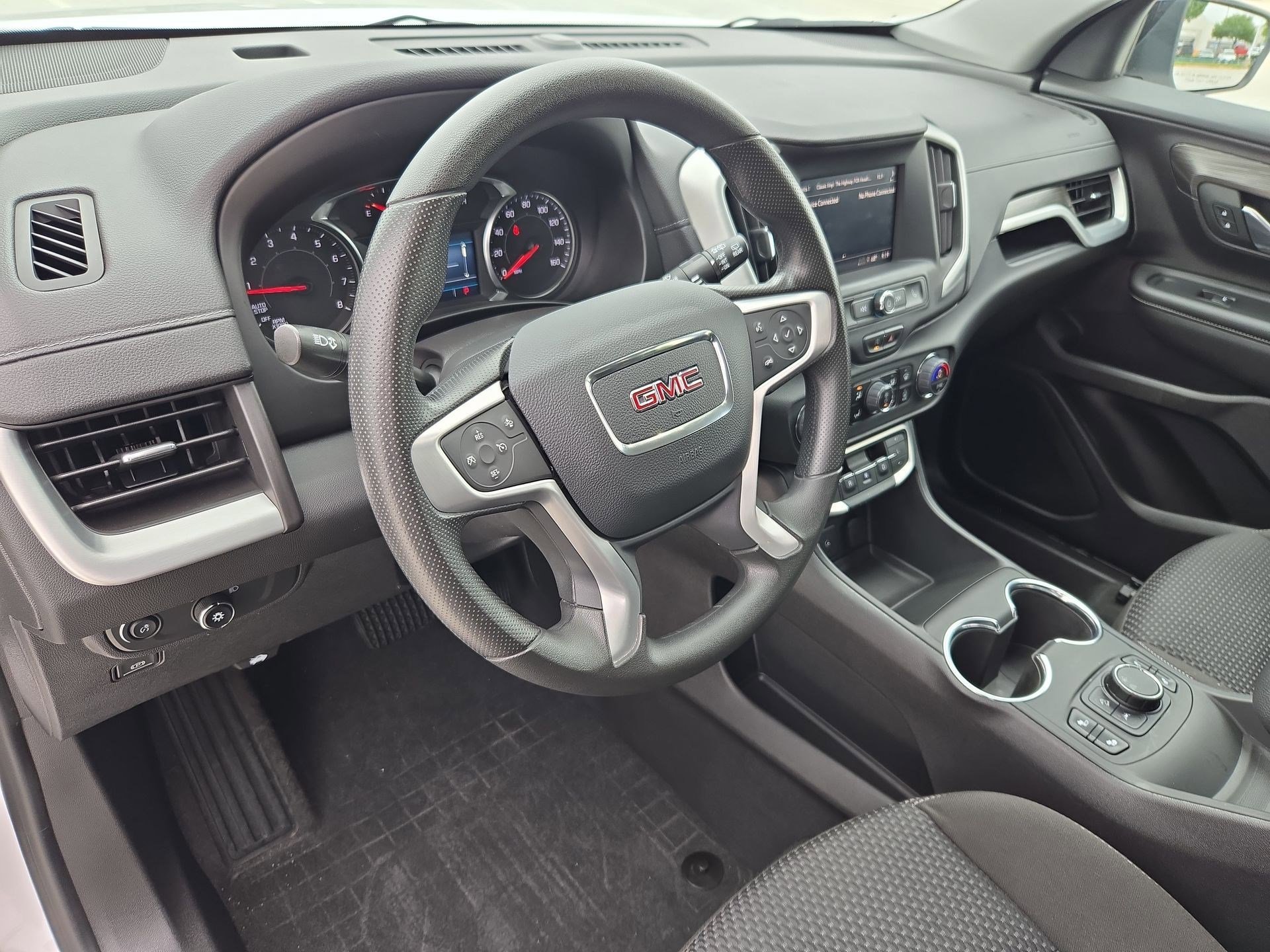 Used 2024 GMC Terrain SLE w/ Driver Convenience Package FWD image 13