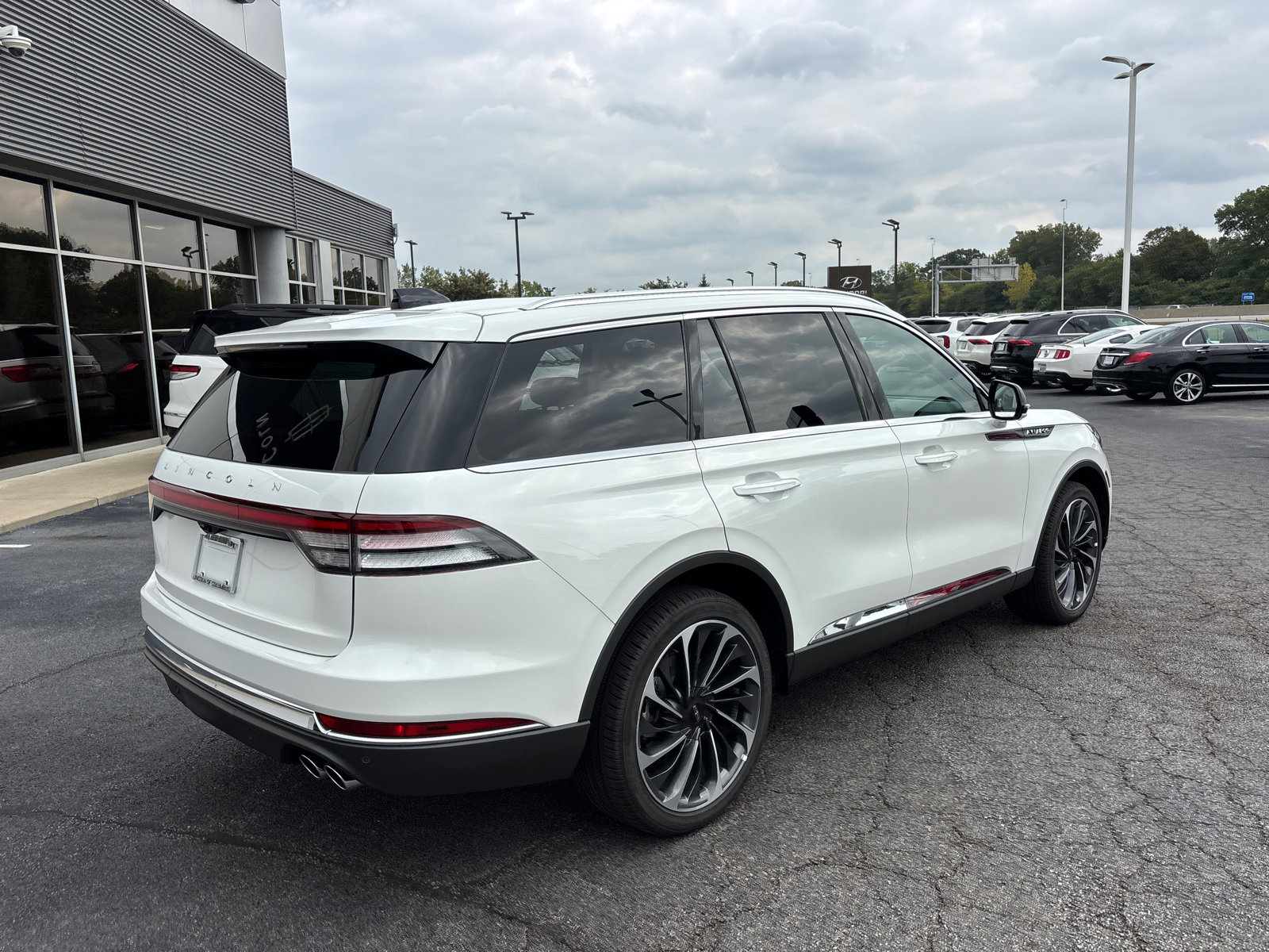New 2025 Lincoln Aviator Reserve w/ Illumination Package image 7