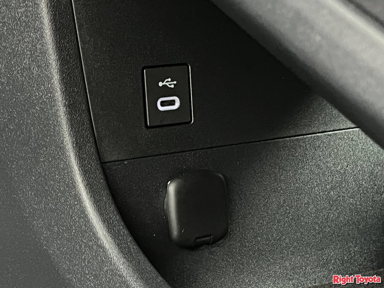 Certified 2026 Toyota bZ FWD image 27