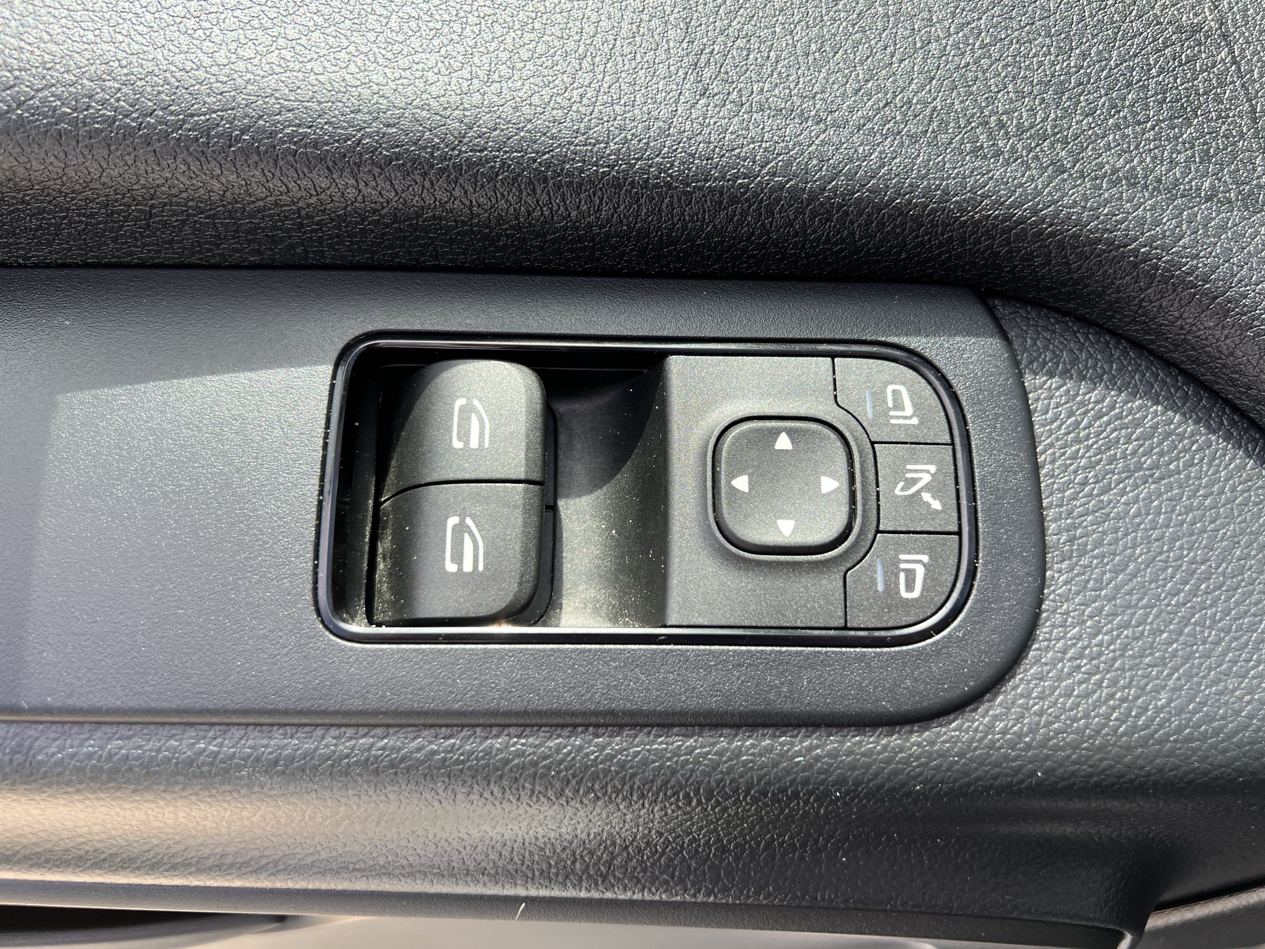 Used 2022 Mercedes-Benz Sprinter 2500 image 15