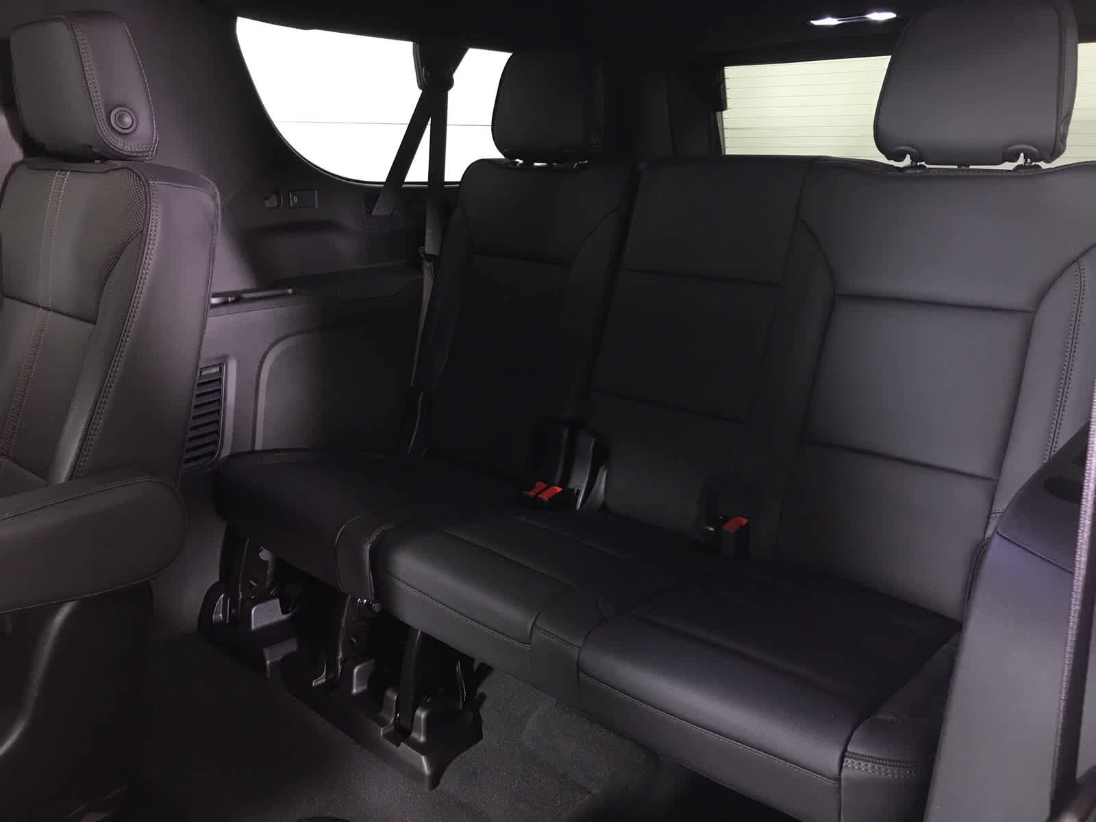 New 2026 Chevrolet Suburban High Country w/ Sun And Tow Package image 15