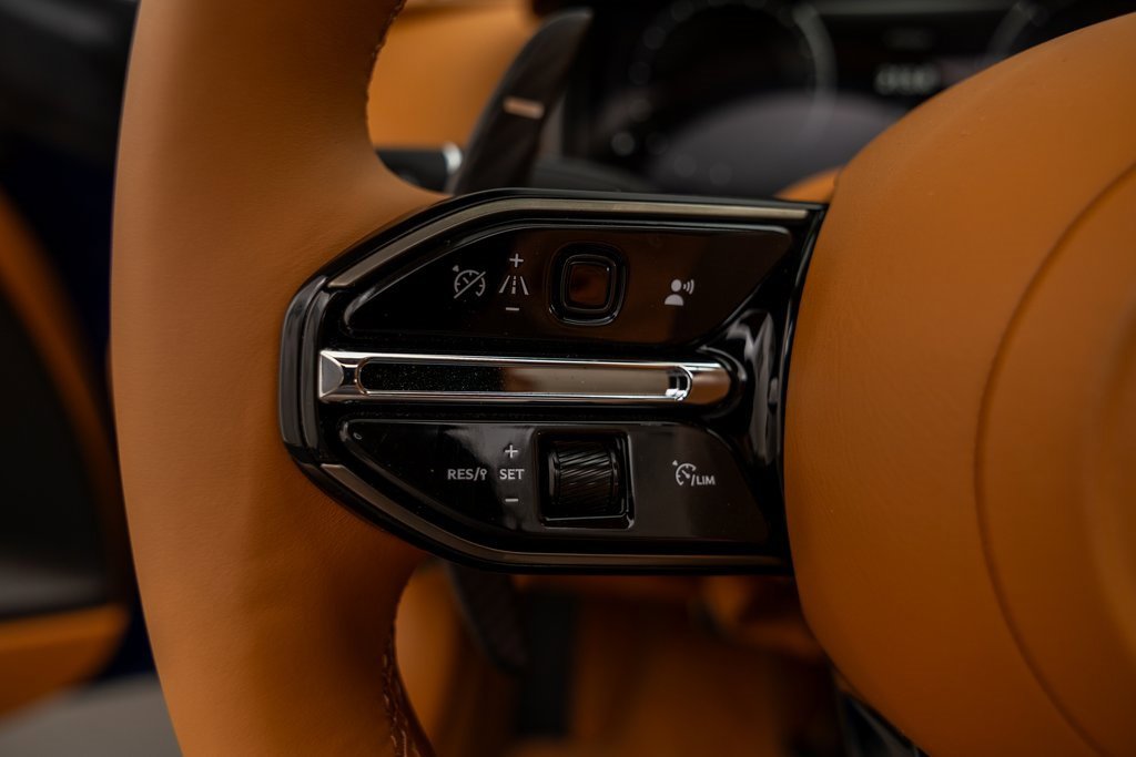 New 2025 Aston Martin DB12 Convertible image 37