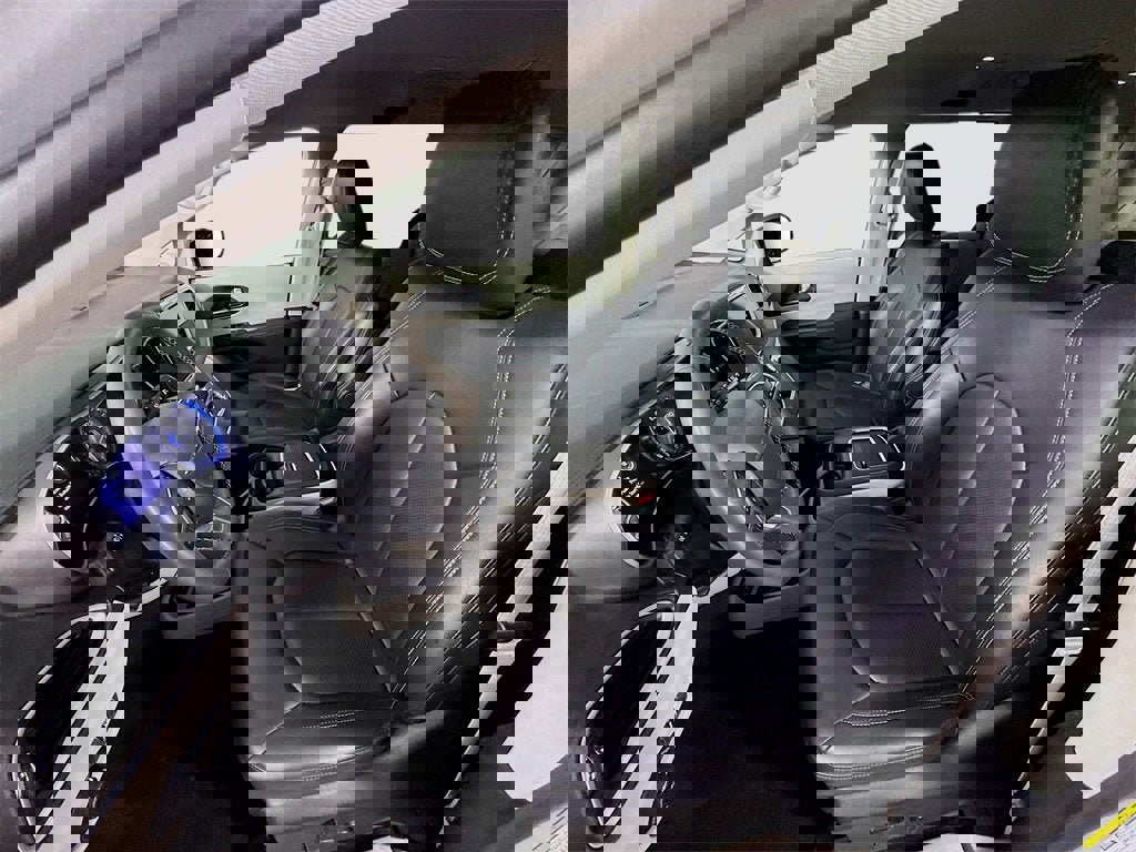 Used 2024 Chrysler Pacifica Touring-L image 14