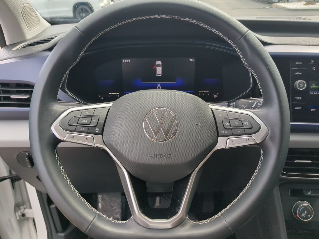 Certified 2022 Volkswagen Taos SE FWD image 28