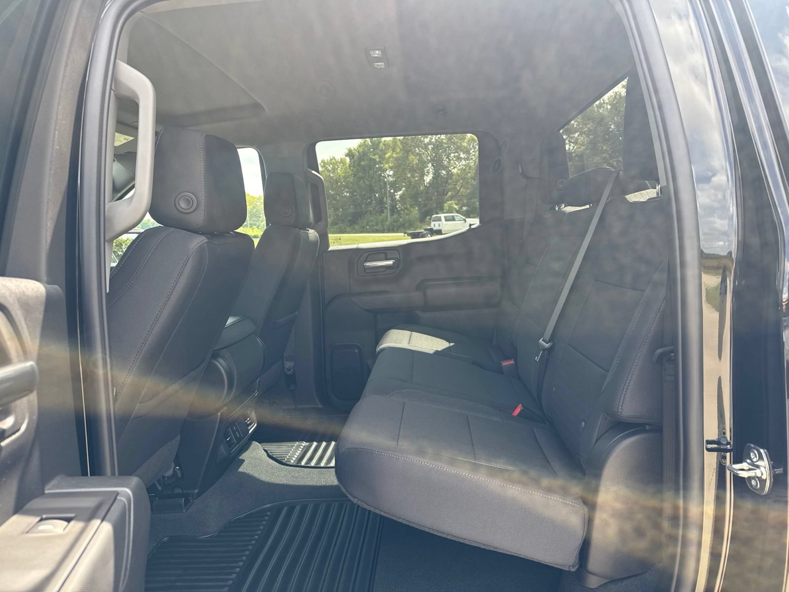 New 2026 Chevrolet Silverado 1500 Custom Trail Boss w/ Dark Appearance Package AWD/4WD image 13
