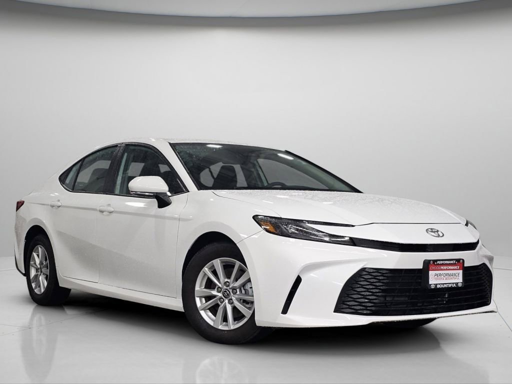 Used 2025 Toyota Camry LE FWD image 2