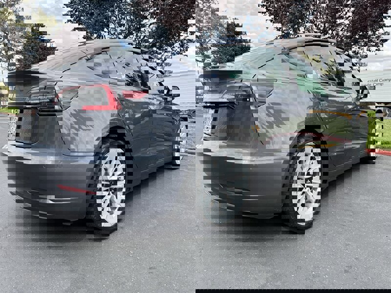 Used 2022 Tesla Model 3 image 13