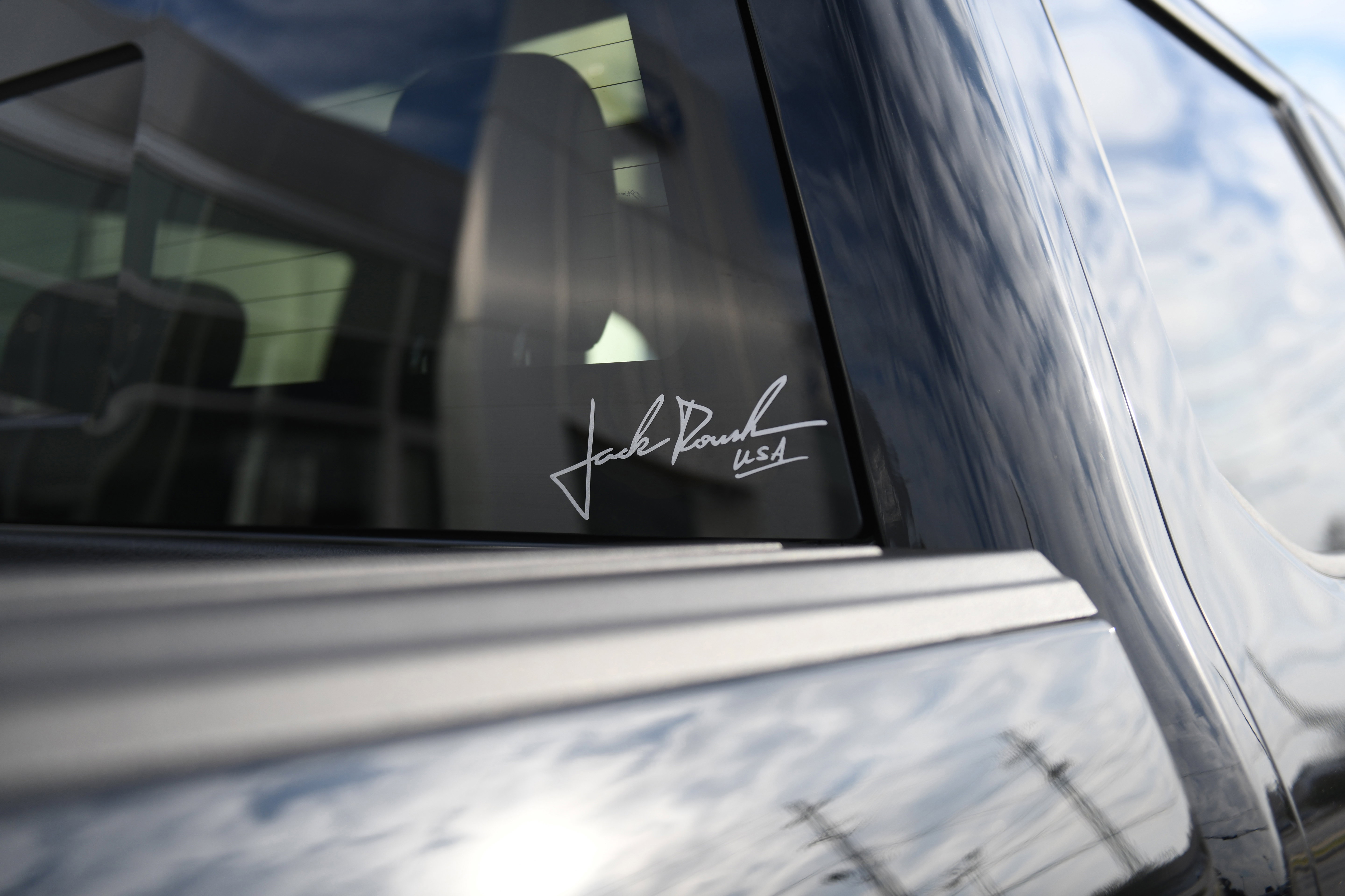 New 2025 Ford F150 Lariat w/ Equipment Group 502A High image 14