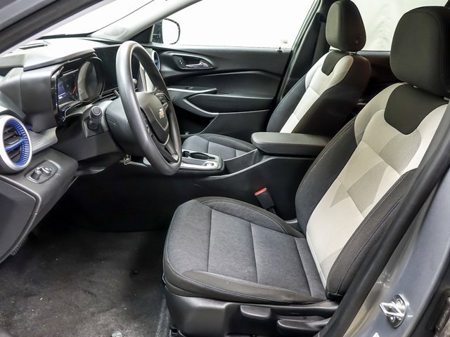 Used 2024 Chevrolet Trax LS w/ Driver Confidence Package image 8