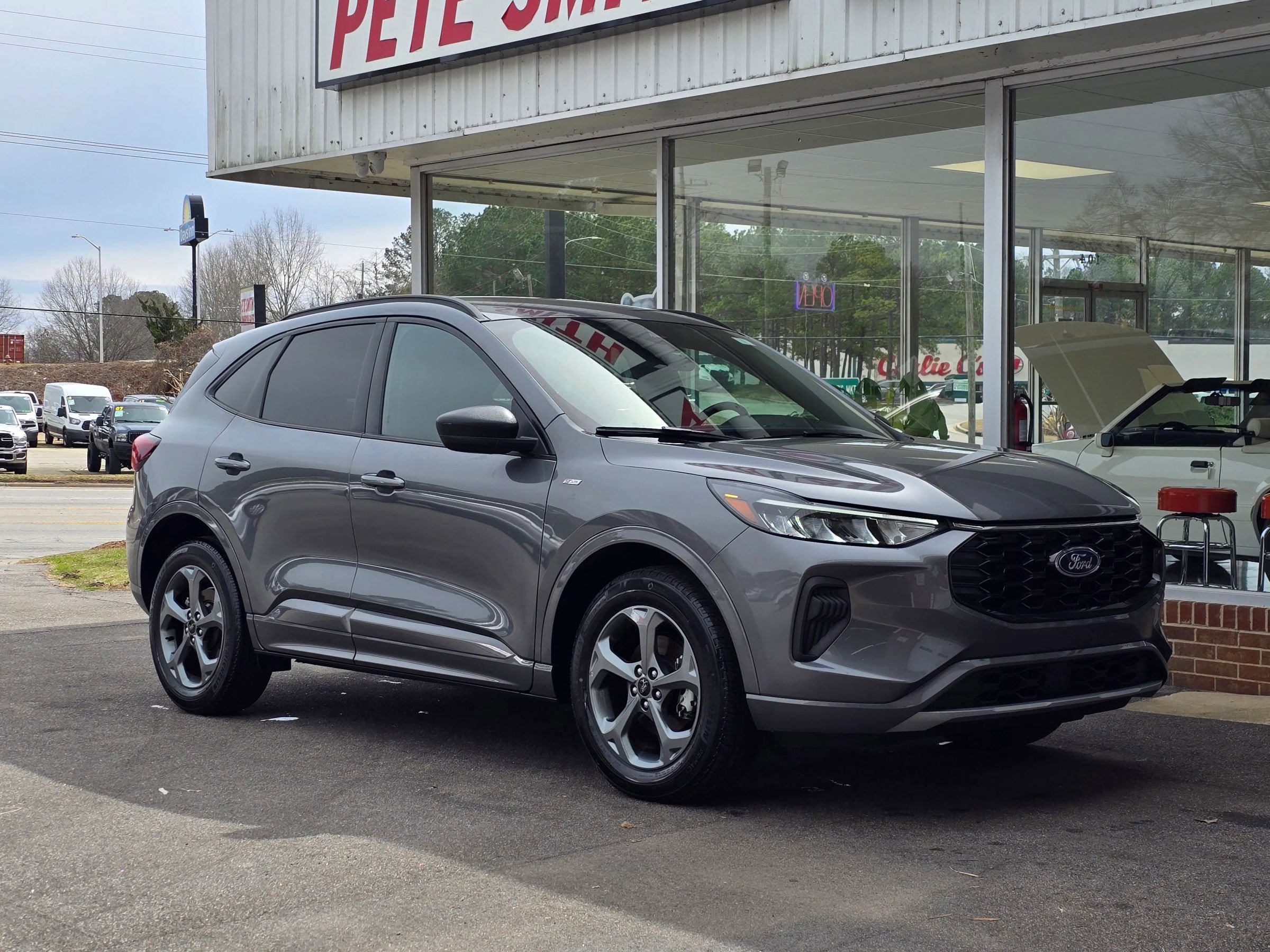 Used 2023 Ford Escape ST-Line image 7