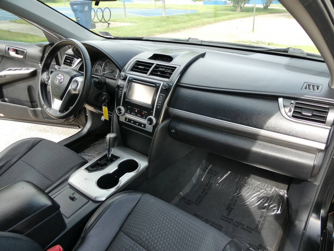 Used 2012 Toyota Camry SE FWD image 26