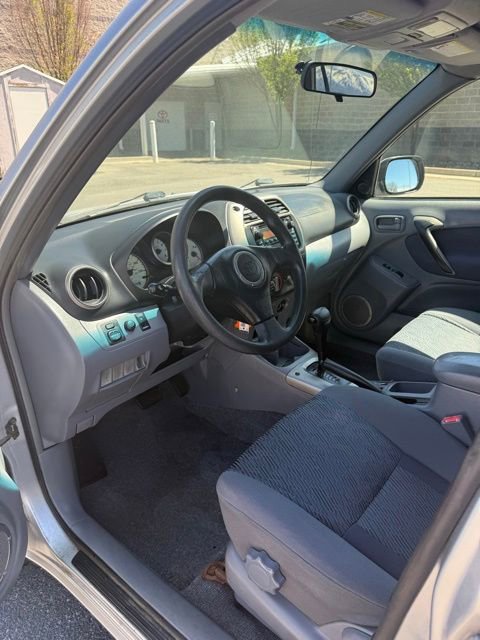 Used 2002 Toyota RAV4 4WD image 13