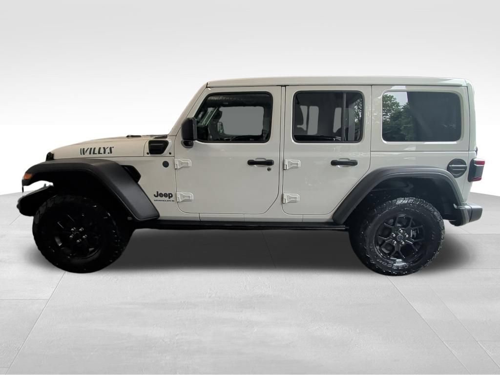 Used 2024 Jeep Wrangler Unlimited AWD/4WD image 2