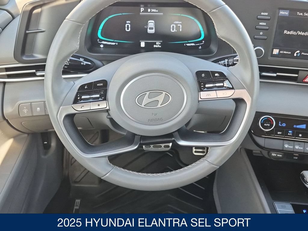 Certified 2025 Hyundai Elantra Sport FWD image 18